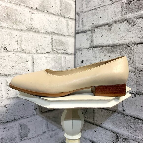 Vintage Jessica Cream Leather Square Toe Low Block Stacked Heel Loafer - Picture 1 of 10